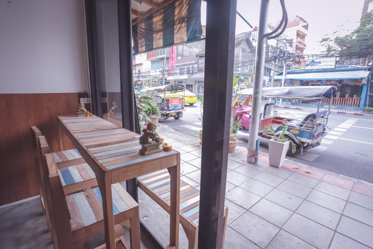 Bts Khaosan Hostel Bangkok Exterior photo