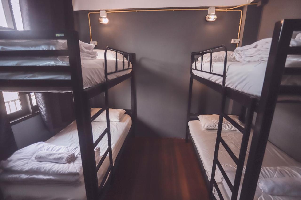 Bts Khaosan Hostel Bangkok Exterior photo