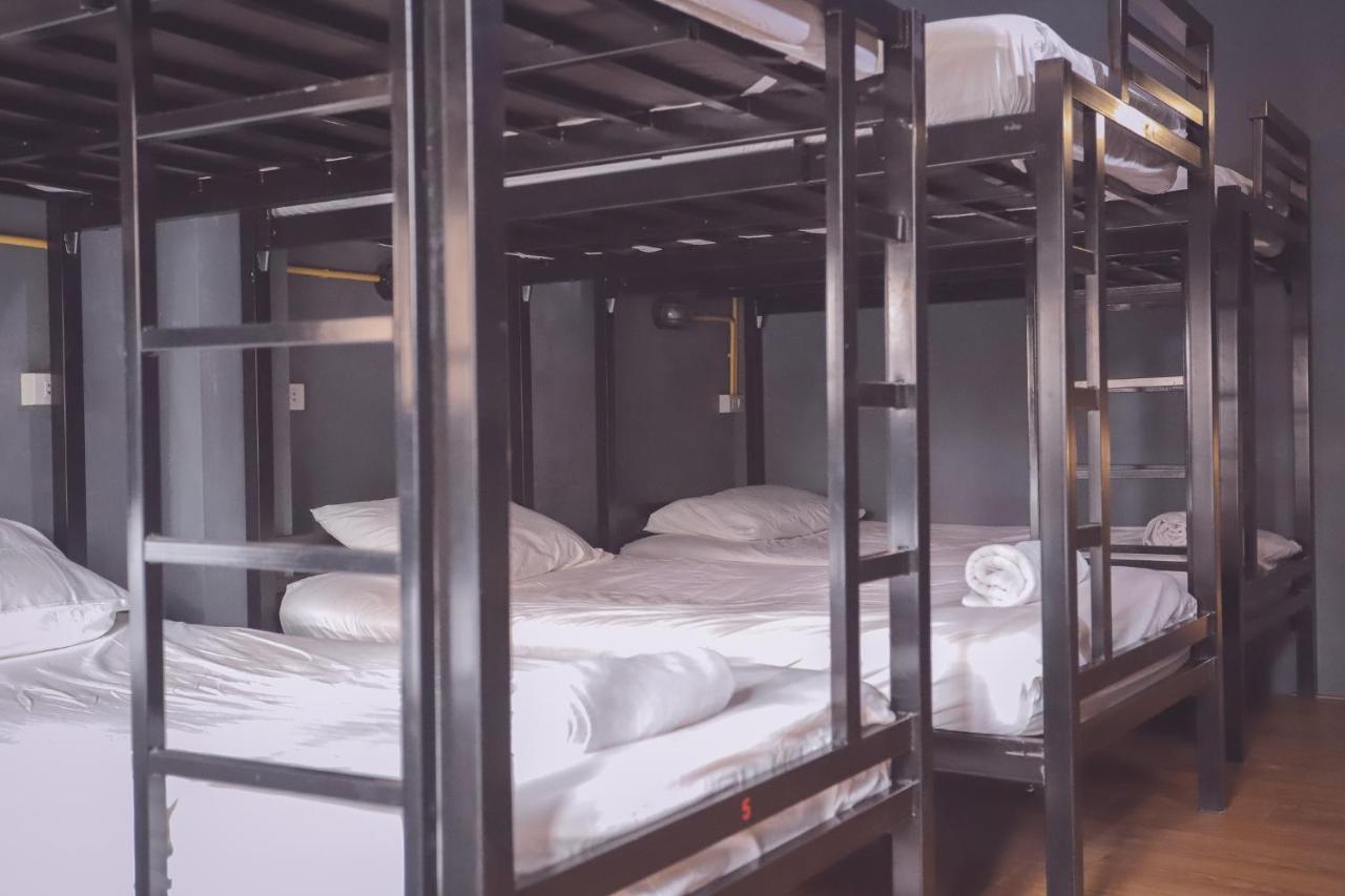 Bts Khaosan Hostel Bangkok Exterior photo