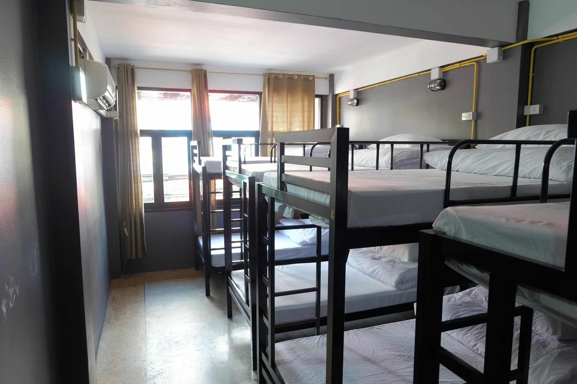 Bts Khaosan Hostel Bangkok Exterior photo