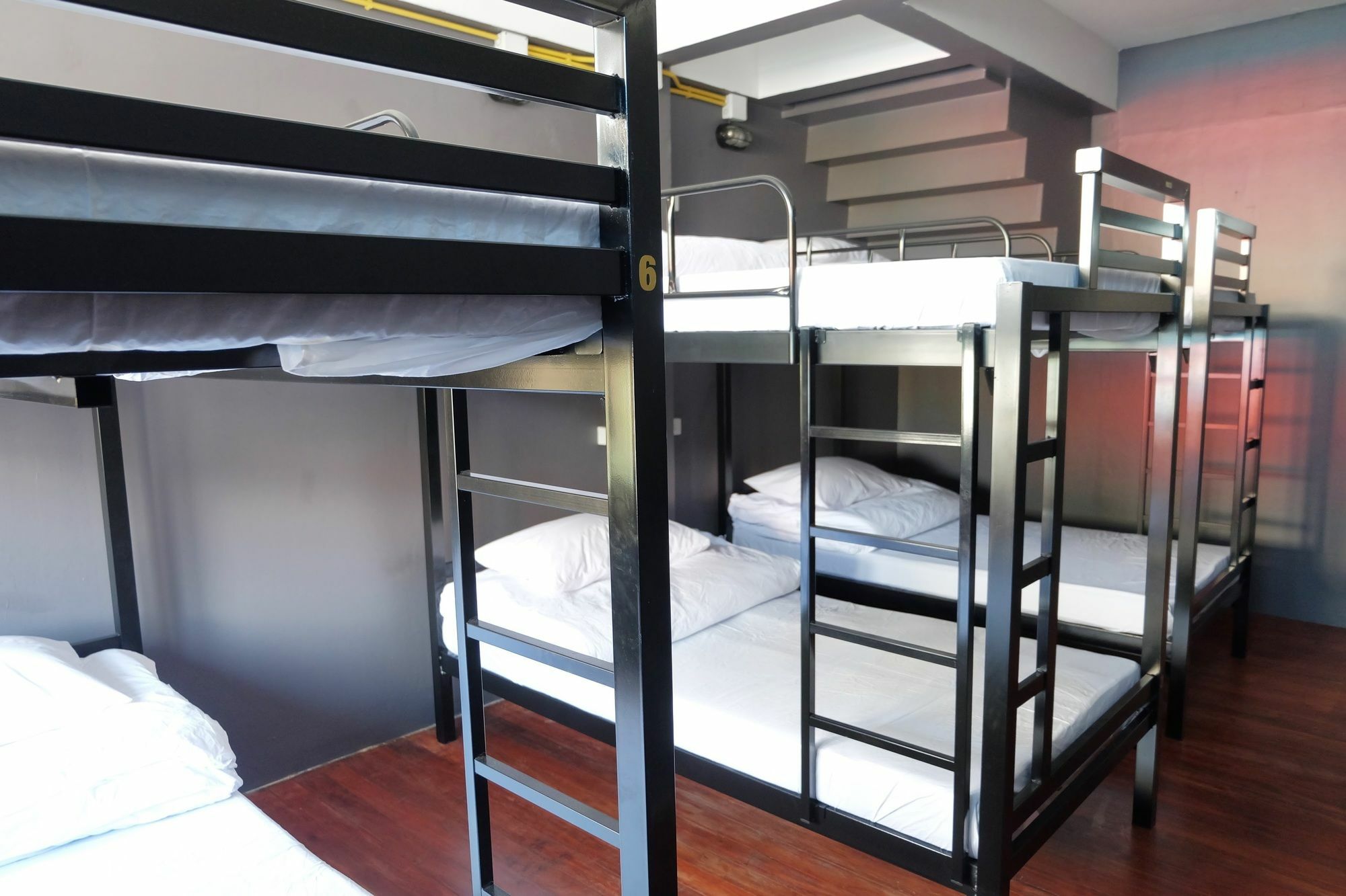 Bts Khaosan Hostel Bangkok Exterior photo