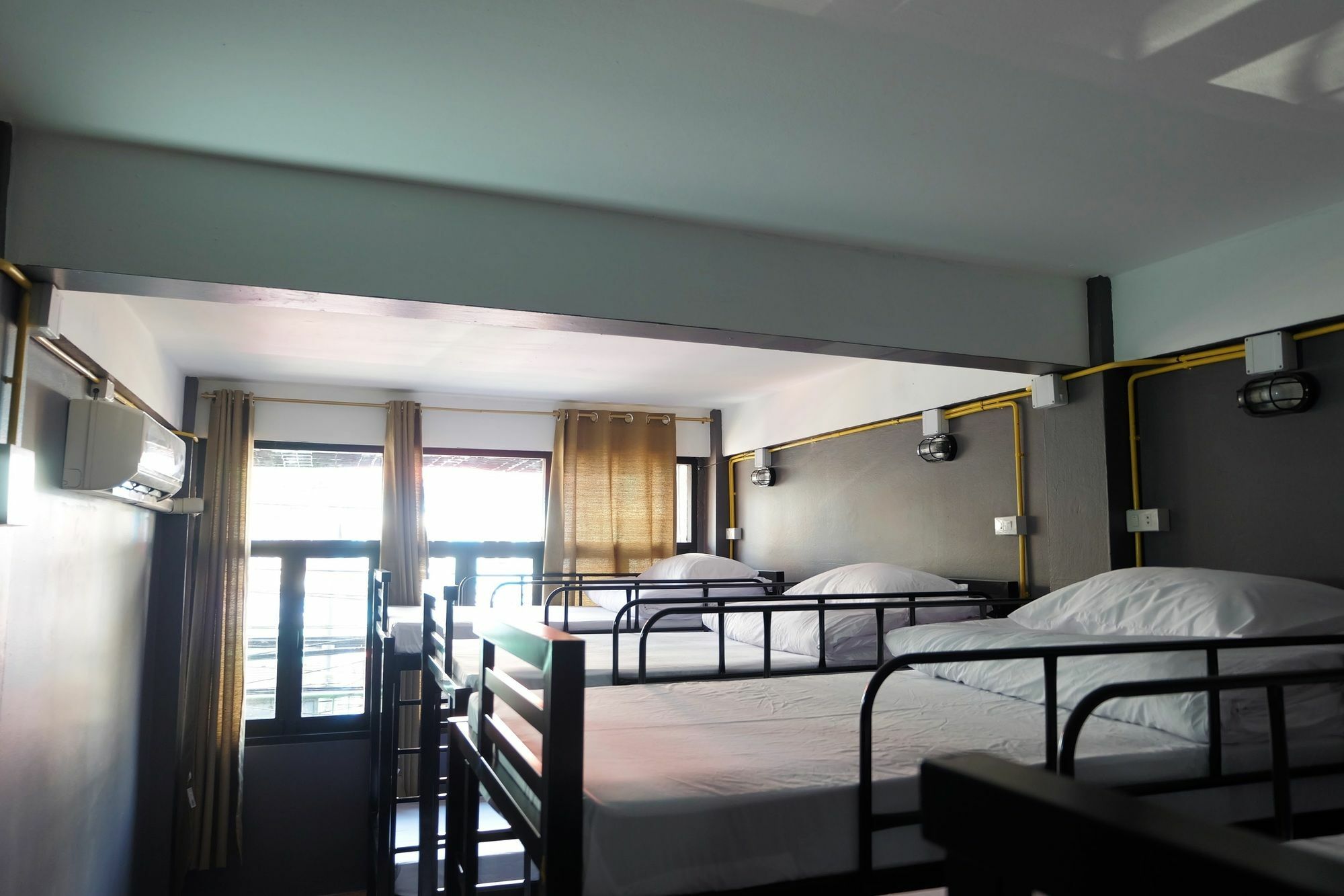 Bts Khaosan Hostel Bangkok Exterior photo